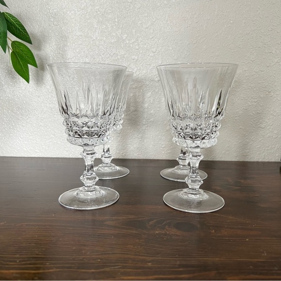 WM Dalton Other - WM Dalton Crystal Cut Wine Glasses Set of 4 Clear Cocktail Drinkware Vintage